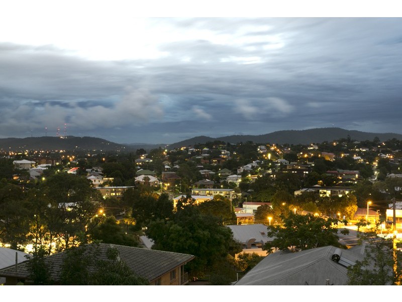 38 Lansdowne Street, Newmarket QLD 4051