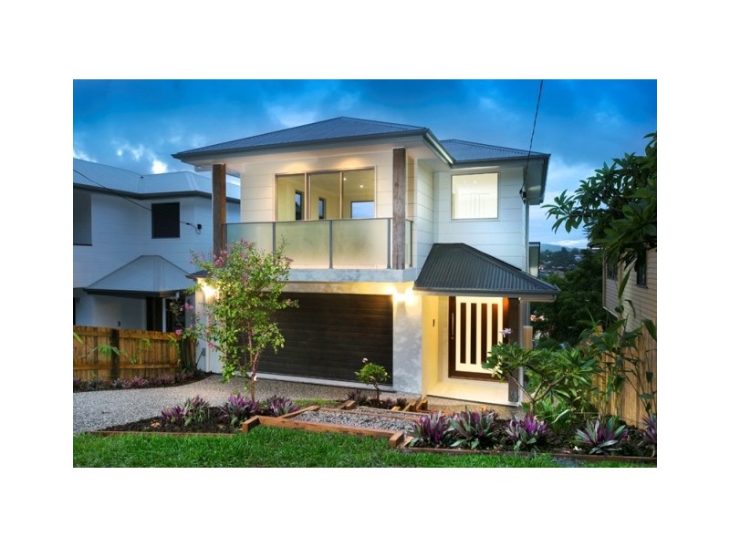 38 Lansdowne Street, Newmarket QLD 4051