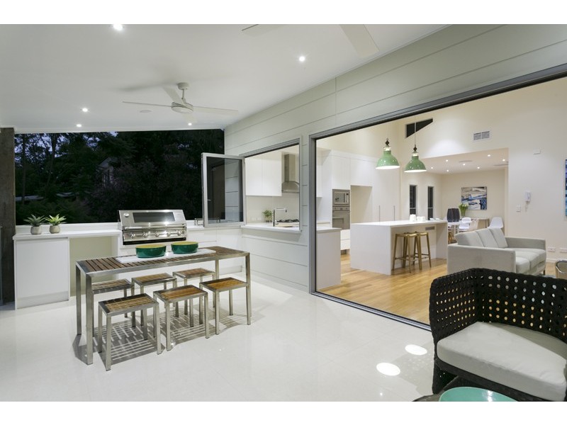 38 Lansdowne Street, Newmarket QLD 4051