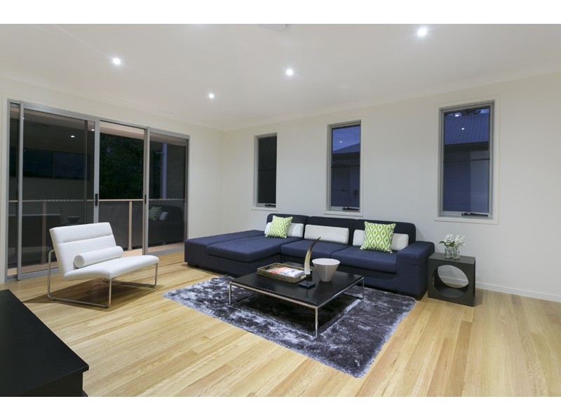 38 Lansdowne Street, Newmarket QLD 4051