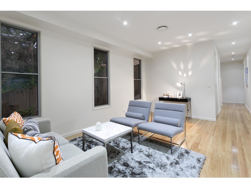 38 Lansdowne Street, Newmarket QLD 4051