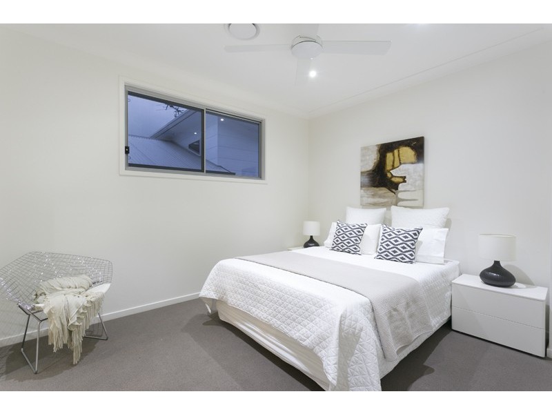 38 Lansdowne Street, Newmarket QLD 4051