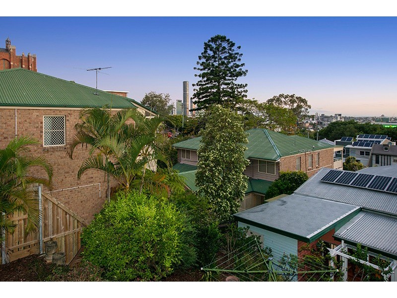 43 Cambridge Street, Red Hill QLD 4059