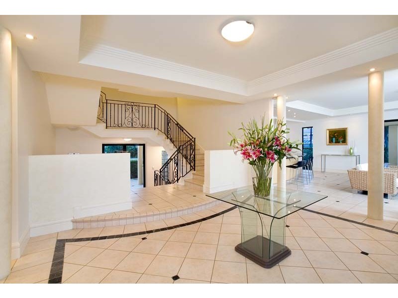 570 Coronation Drive, Toowong QLD 4066