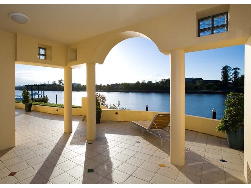 570 Coronation Drive, Toowong QLD 4066