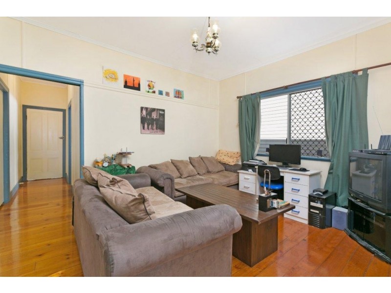 94 Lower Cairns Terrace, Red Hill QLD 4059