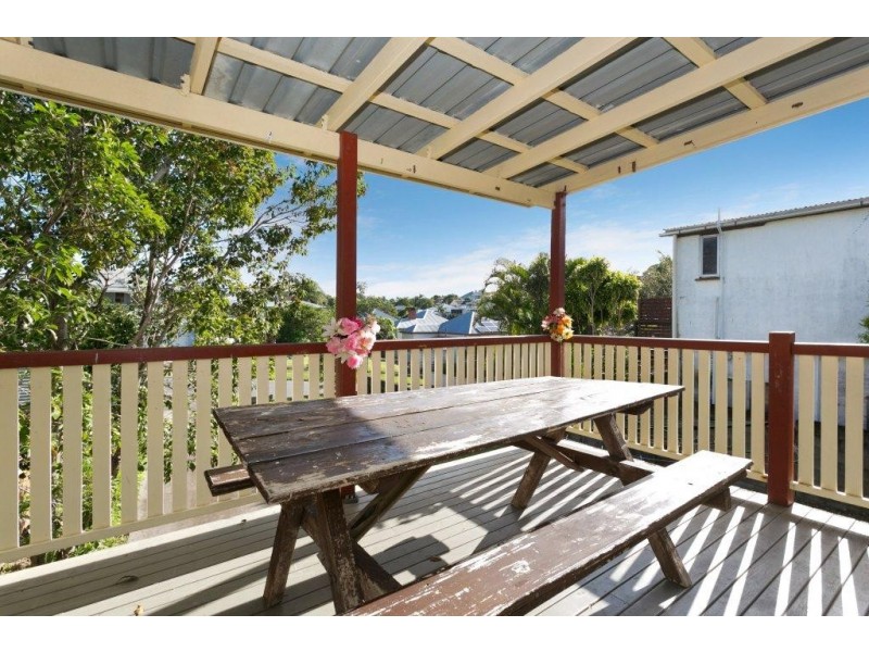 94 Lower Cairns Terrace, Red Hill QLD 4059