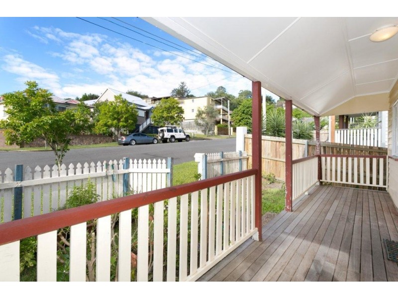 94 Lower Cairns Terrace, Red Hill QLD 4059