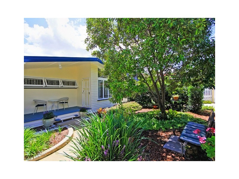 61 Burns Parade, Chapel Hill QLD 4069