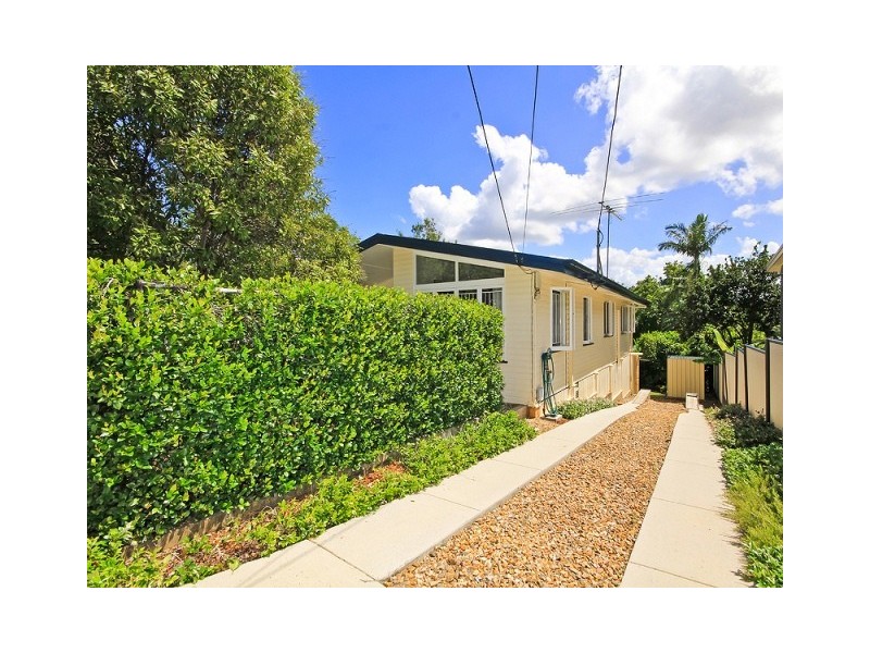 61 Burns Parade, Chapel Hill QLD 4069