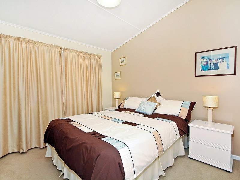 61 Burns Parade, Chapel Hill QLD 4069