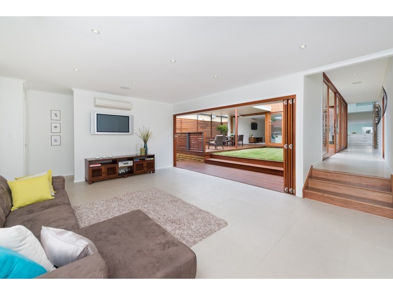 88 Royal Parade, Ashgrove QLD 4060