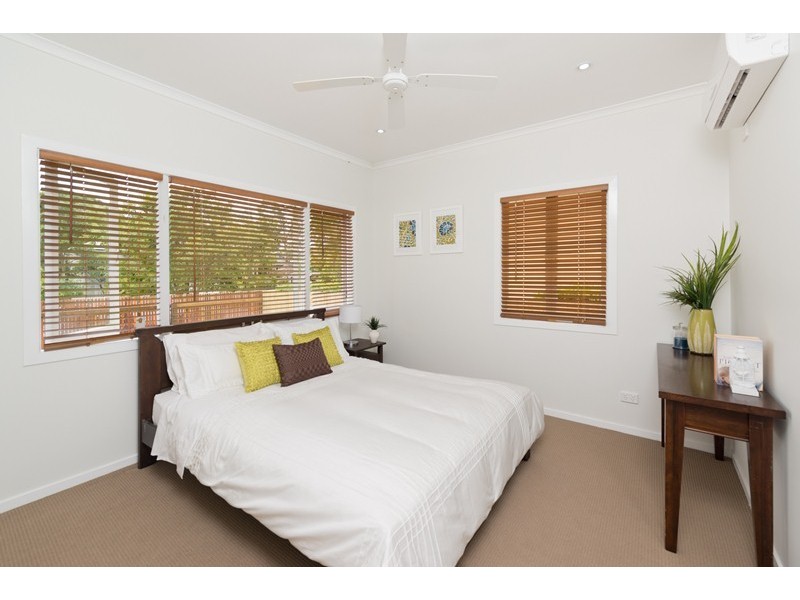 88 Royal Parade, Ashgrove QLD 4060