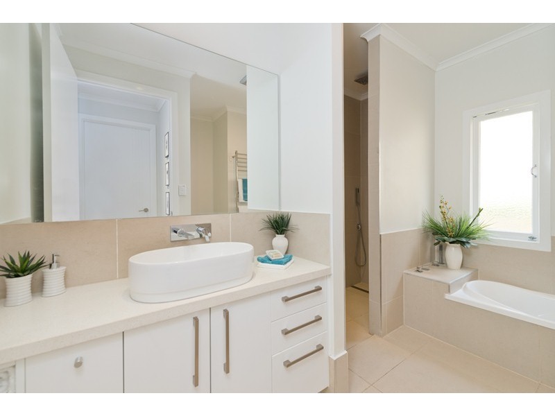 88 Royal Parade, Ashgrove QLD 4060