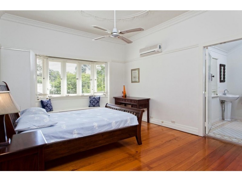 43 Banksia Avenue, Ashgrove QLD 4060