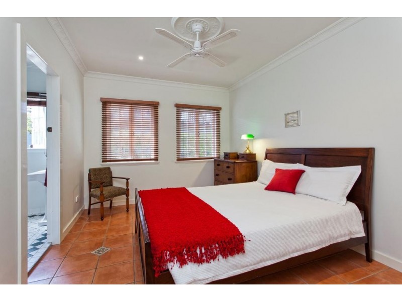 43 Banksia Avenue, Ashgrove QLD 4060