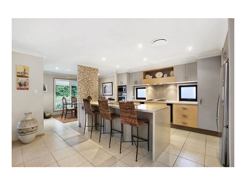 30 Dawn Street, Bardon QLD 4065