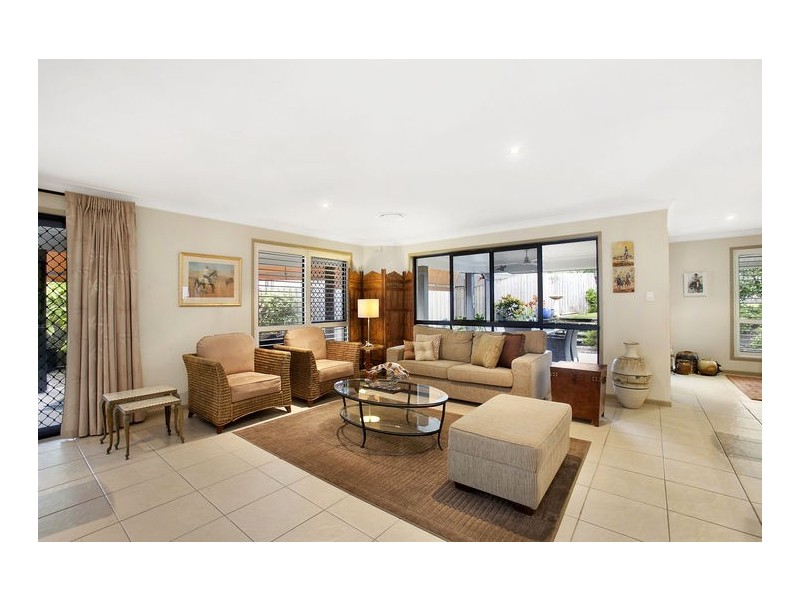 30 Dawn Street, Bardon QLD 4065