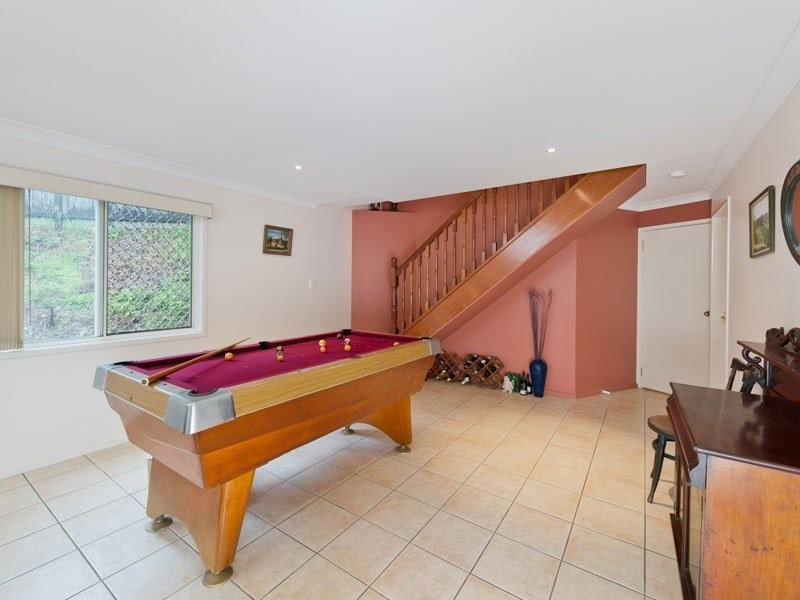 8 Carmel Street, Bardon QLD 4065