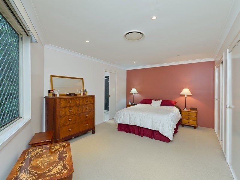 8 Carmel Street, Bardon QLD 4065