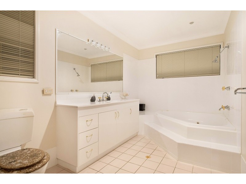 152 Galaxy Street, Bridgeman Downs QLD 4035