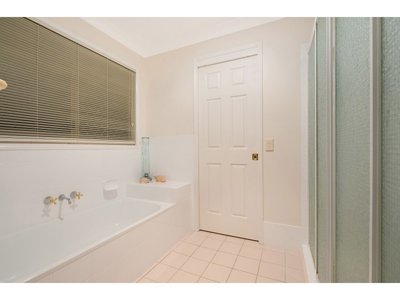 152 Galaxy Street, Bridgeman Downs QLD 4035