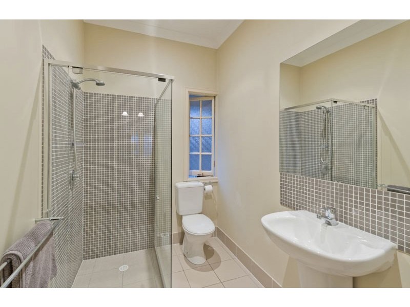 81 Empress Terrace, Bardon QLD 4065