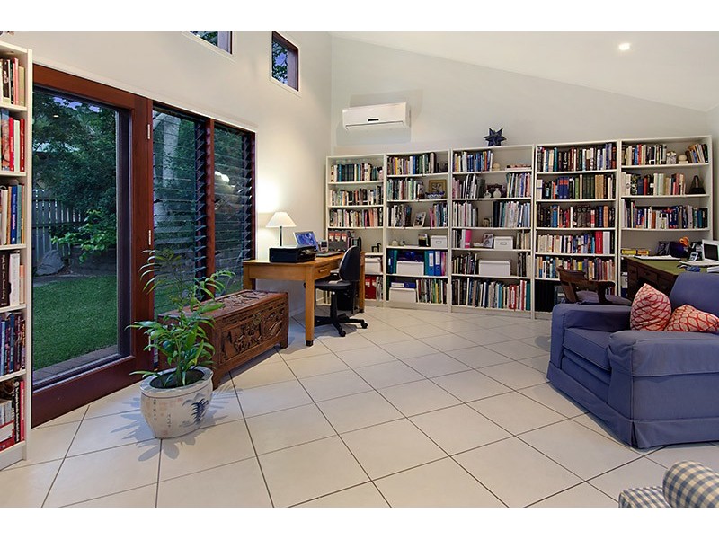 18 Tullira Street, The Gap QLD 4061