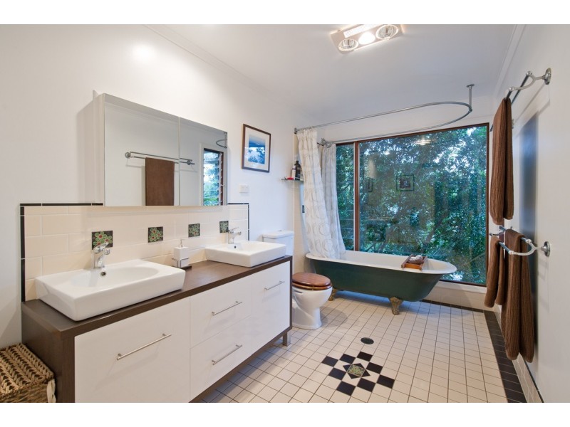 96 Alexandra Street, Bardon QLD 4065