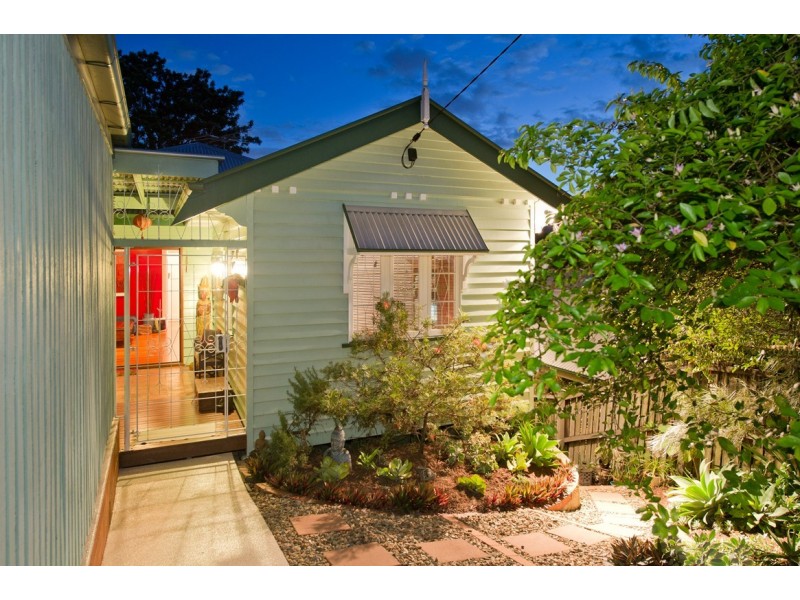 96 Alexandra Street, Bardon QLD 4065