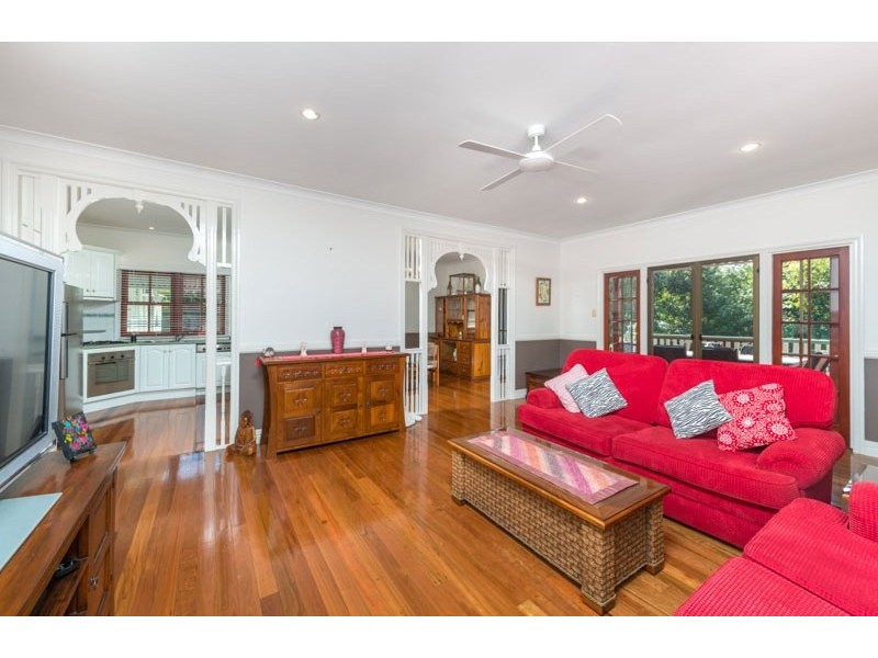 85 Main Avenue, Bardon QLD 4065