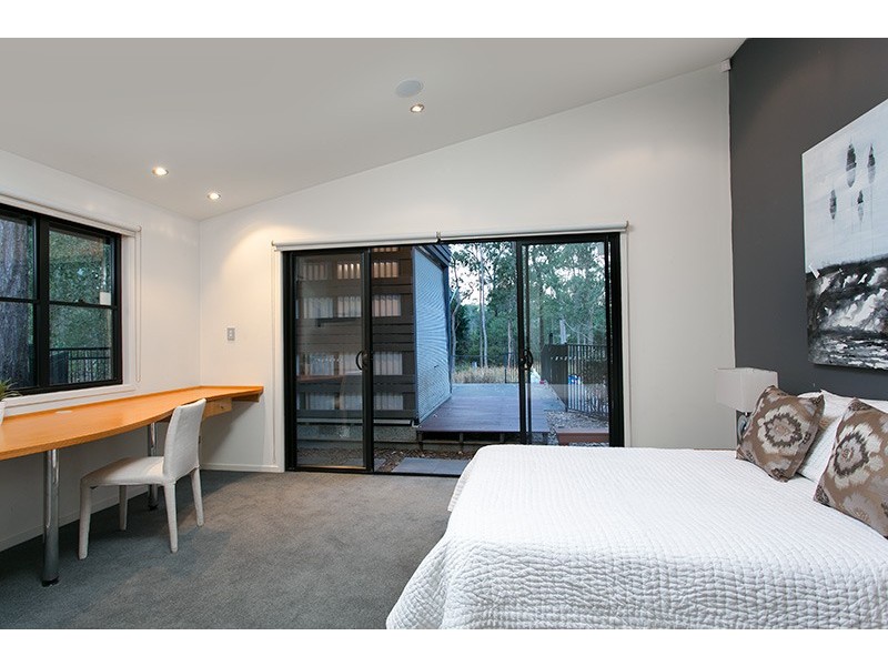 10 Oakview Circuit, Brookwater QLD 4300