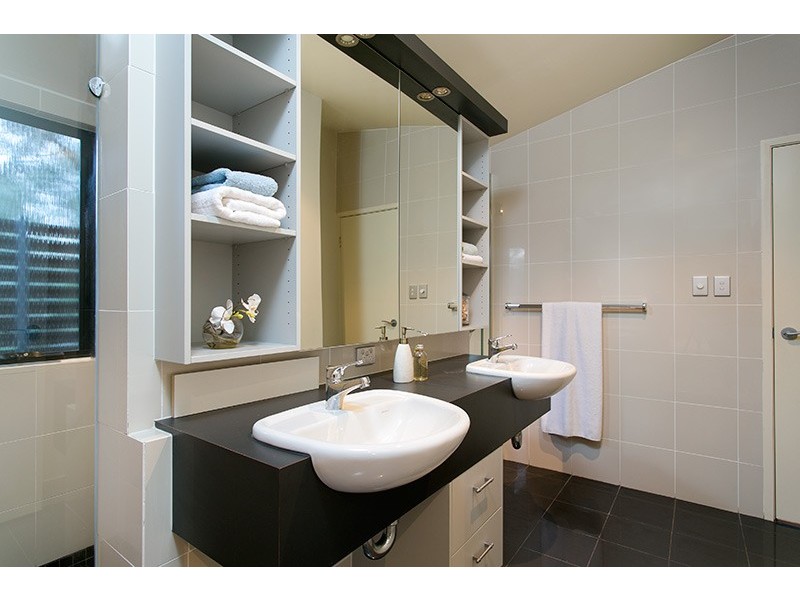 10 Oakview Circuit, Brookwater QLD 4300