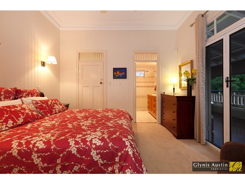 11 Bangalla Street, Auchenflower QLD 4066