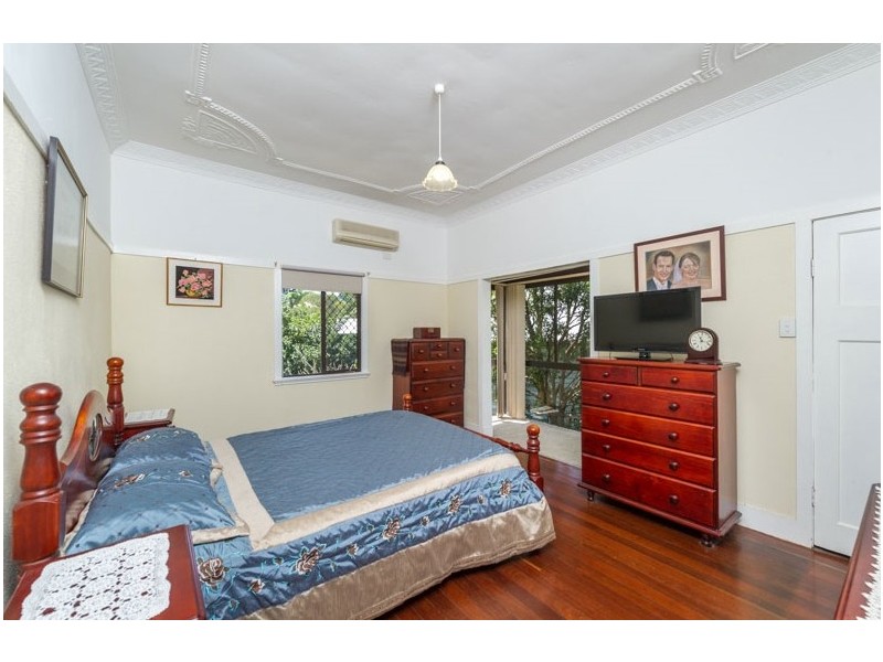 25 Millwood Street, Bardon QLD 4065