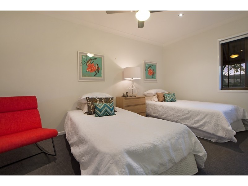 85 Hebe Street, Bardon QLD 4065