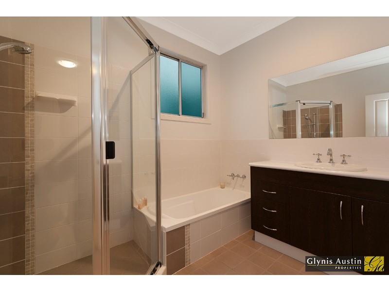 24 Grimes Street, Auchenflower QLD 4066