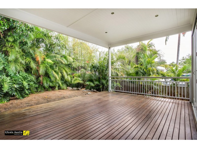 18 Sackville Street, Milton QLD 4064