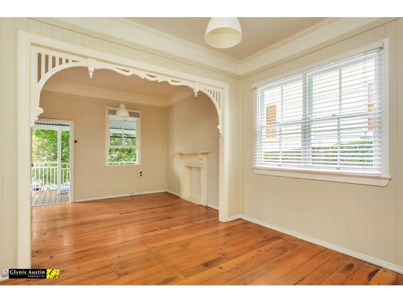 18 Sackville Street, Milton QLD 4064