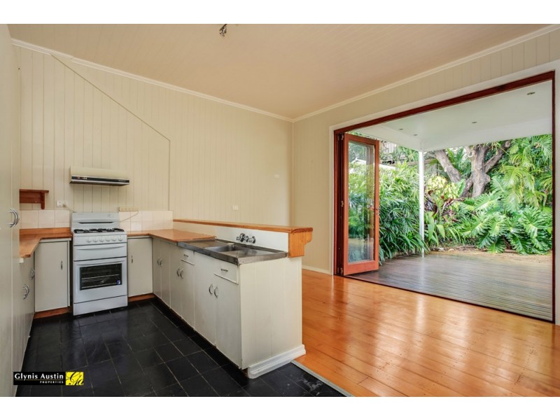 18 Sackville Street, Milton QLD 4064