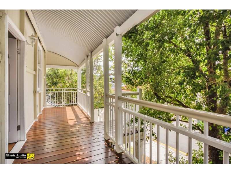 18 Sackville Street, Milton QLD 4064