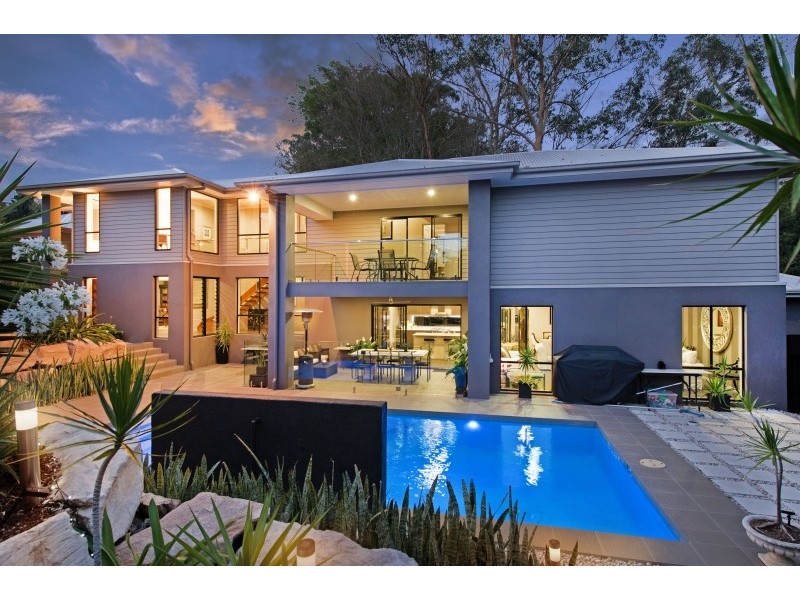 17 Hebe Street, Bardon QLD 4065