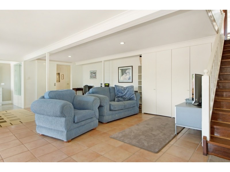 7 Kilmaine Street, The Gap QLD 4061