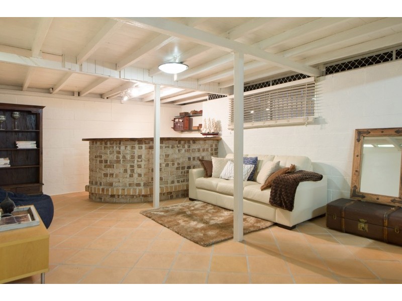 25 Coronation Street, Bardon QLD 4065