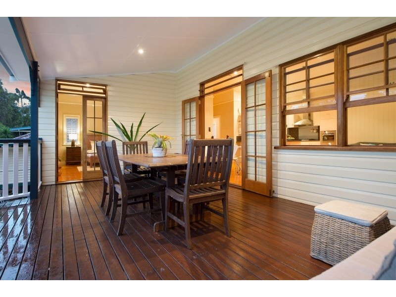 25 Coronation Street, Bardon QLD 4065