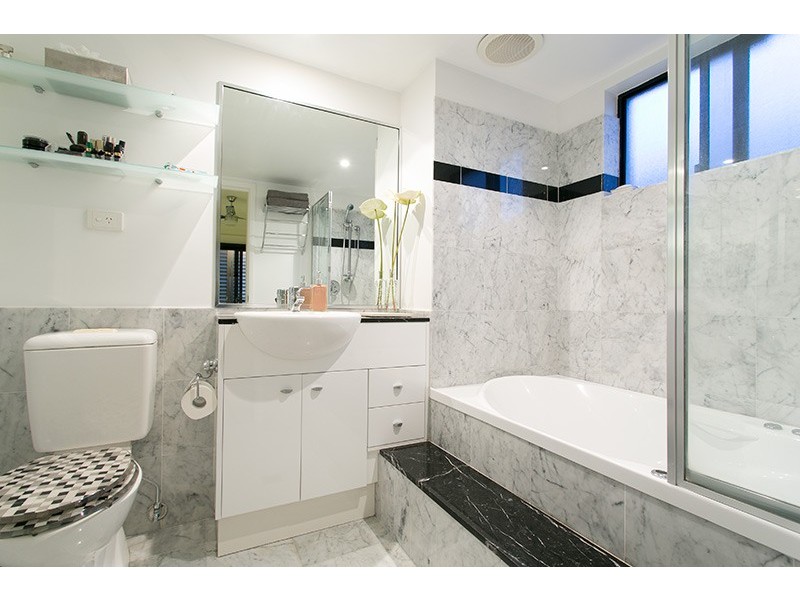 228/36 MacDonald Street, Kangaroo Point QLD 4169