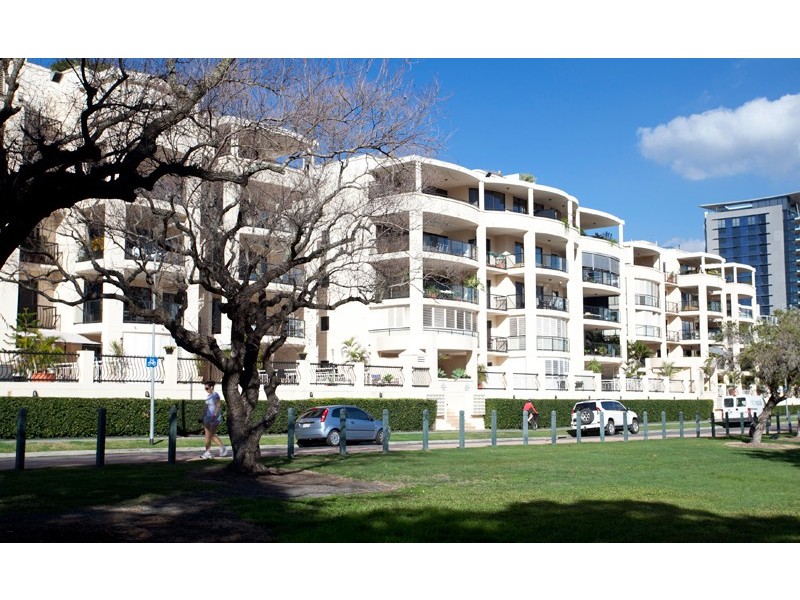 228/36 MacDonald Street, Kangaroo Point QLD 4169