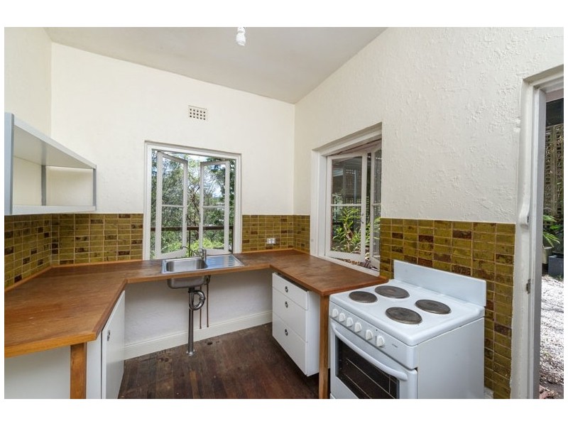 24 Macgregor Terrace, Bardon QLD 4065