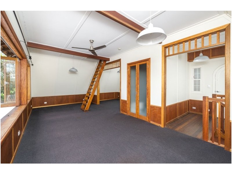 24 Macgregor Terrace, Bardon QLD 4065