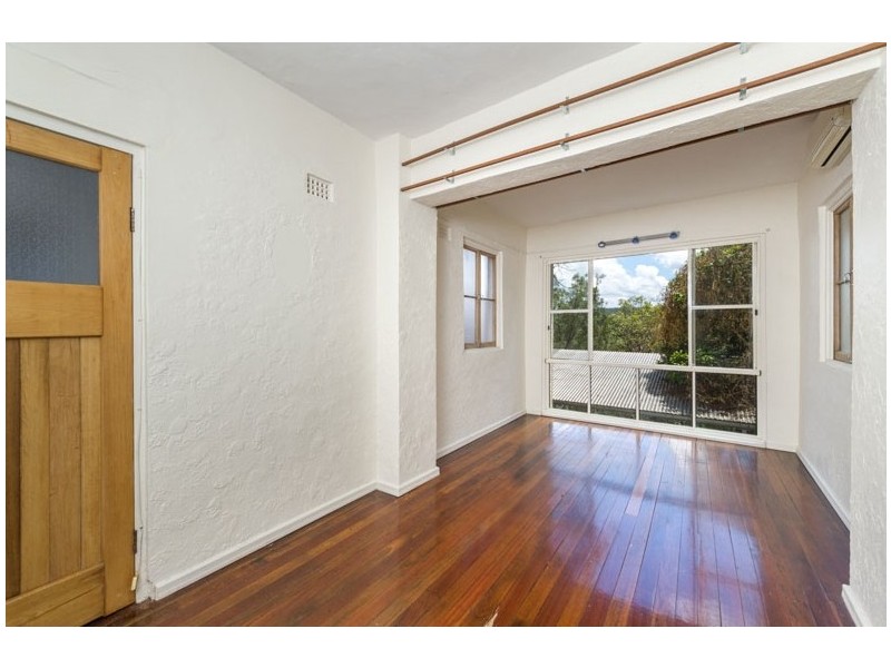 24 Macgregor Terrace, Bardon QLD 4065